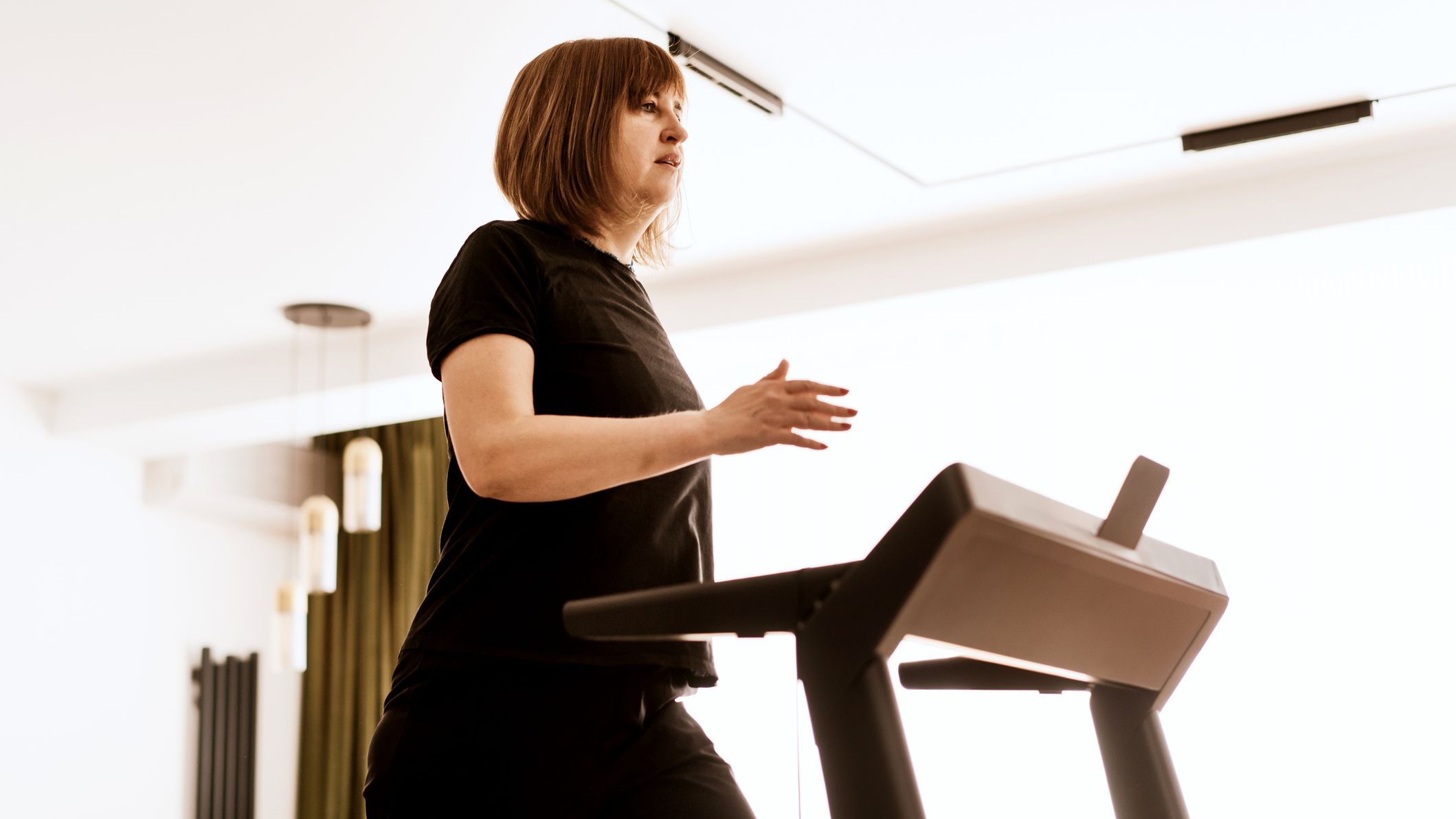 If you only have 10 minutes to work out, a trainer says this treadmill session is a great way to burn calories and get your heart pumping