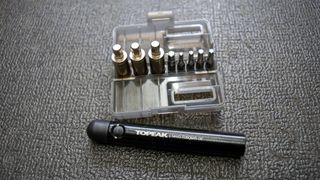 Topeak Nano TorqBar DX Review: A neat and compact pre set torque tool 