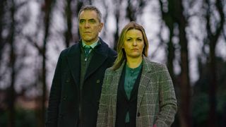 (L-R) James Nesbitt as DS Michael Broome and Jo Joyner as DC Erin Cartwright in Stay Close on Netflix