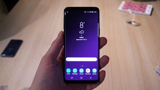 The Galaxy S9 has a curved Super AMOLED screen