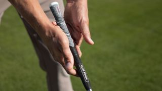 Photo of the Golf Pride Align Max grips