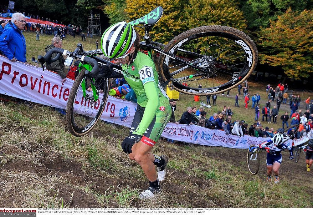 Kaitie Antonneau on a run-up at Valkenburg