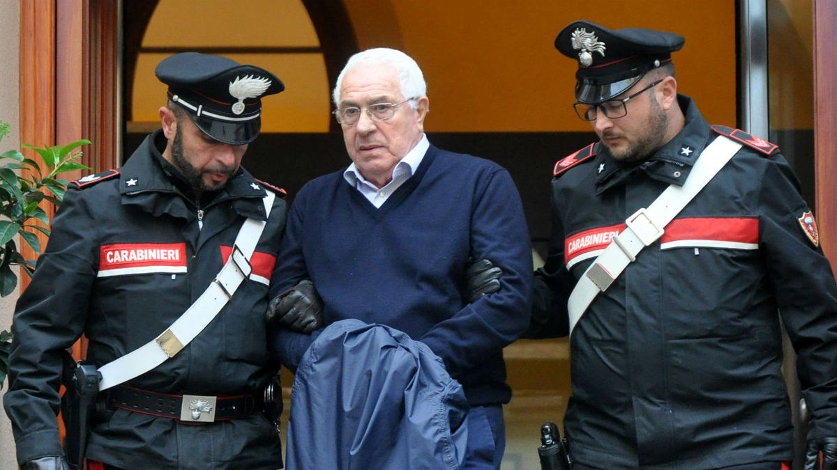 Dozens Arrested In Global Mafia Crackdown | The Week