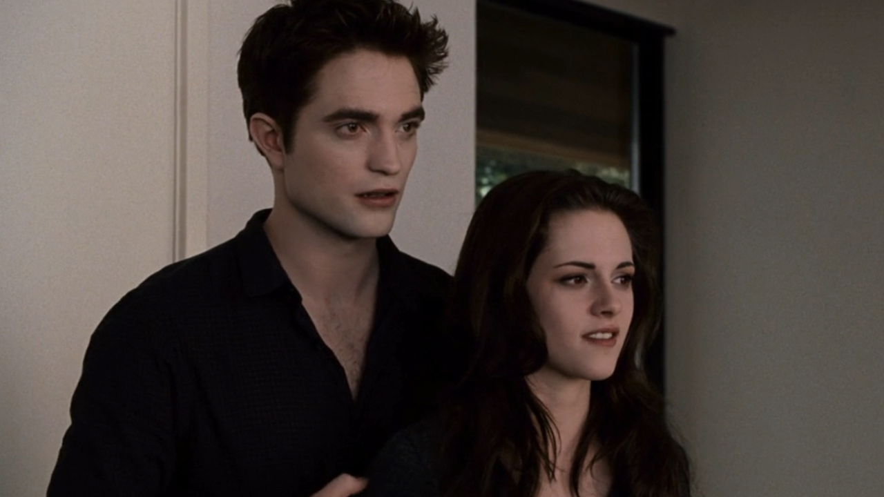Edward and Bella next to each other in Twilight Saga: Breaking Dawn Part 2