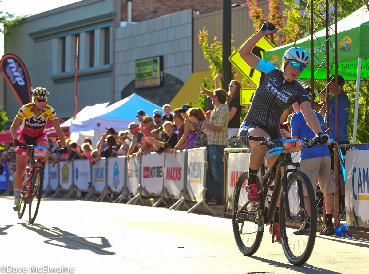 Katie Compton (Trek Factory Team) wins the Grand Junction Off-Road with a major last lap effort