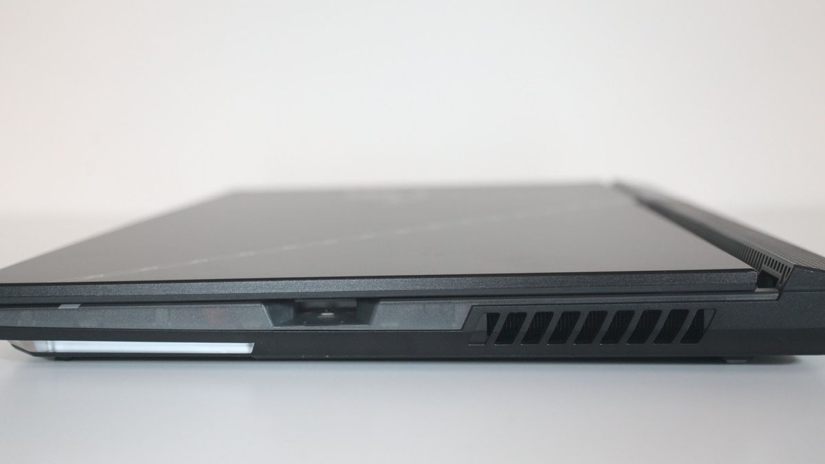 ASUS ROG Strix Scar G533