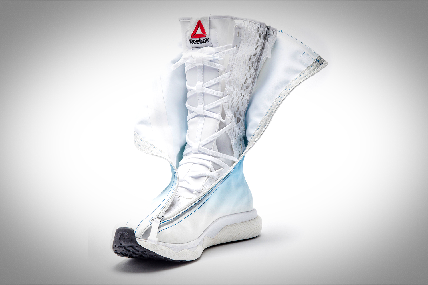 alineación Lágrima Plantando árboles Reebok Unveils Sleek New Space Boots for Future Astronauts | Space