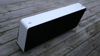 the braun le01 smart speaker