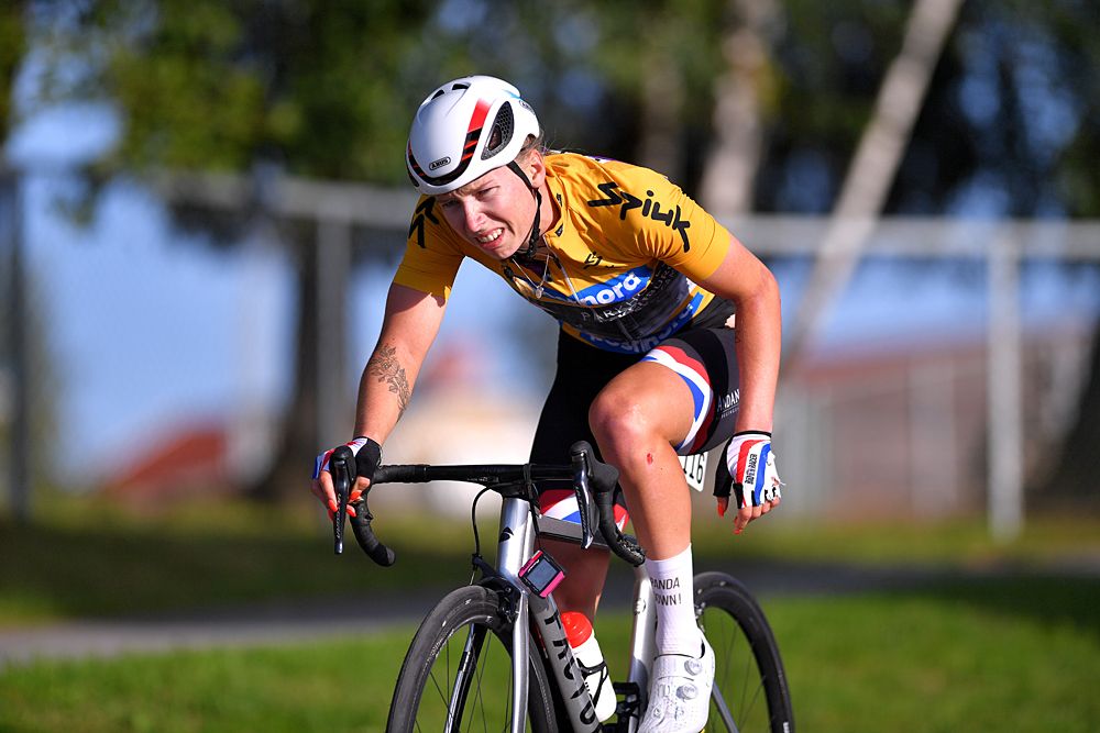 Lorena Wiebes (Parkhotel Valkenburg) crashes will wearing the overall leader's jersey during stage 2 at Ladies Tour of Norway