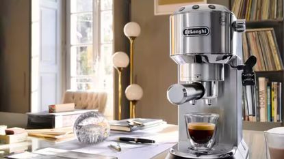 De&#039;Longhi Dedica coffee machine 