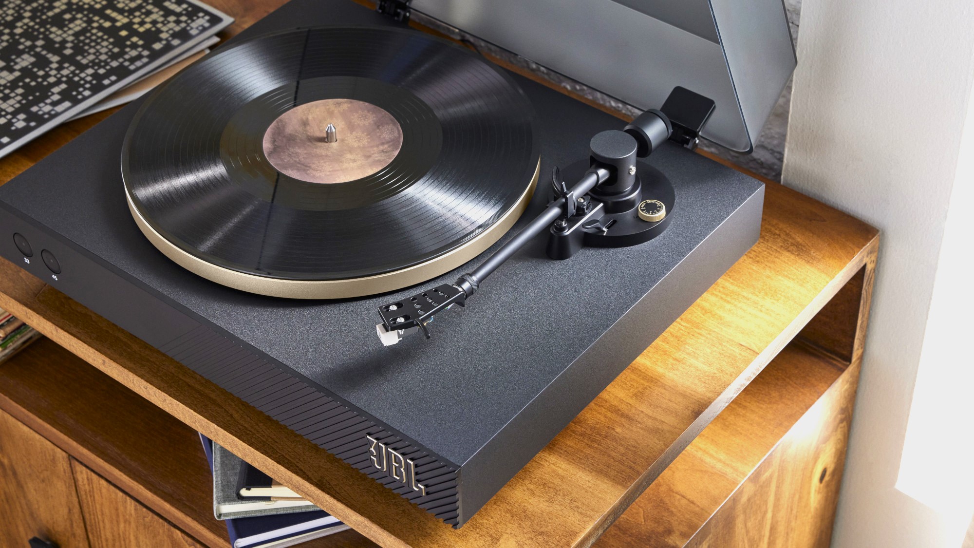 JBL Spinner turntable in lifestyle setting