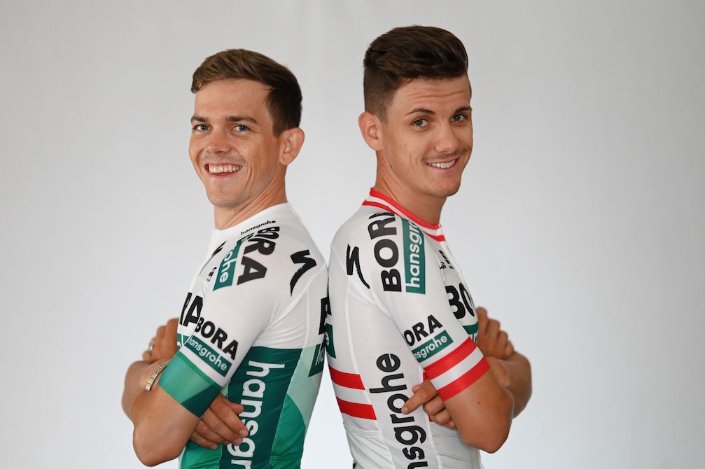 Gregor Muhlberger with Patrick Konrad in the Austrian champion's jersey