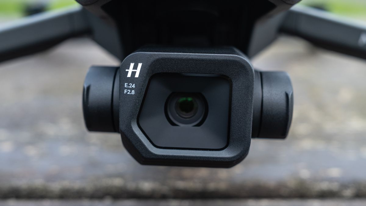 DJI Mavic 3 Classic_Camera close up front