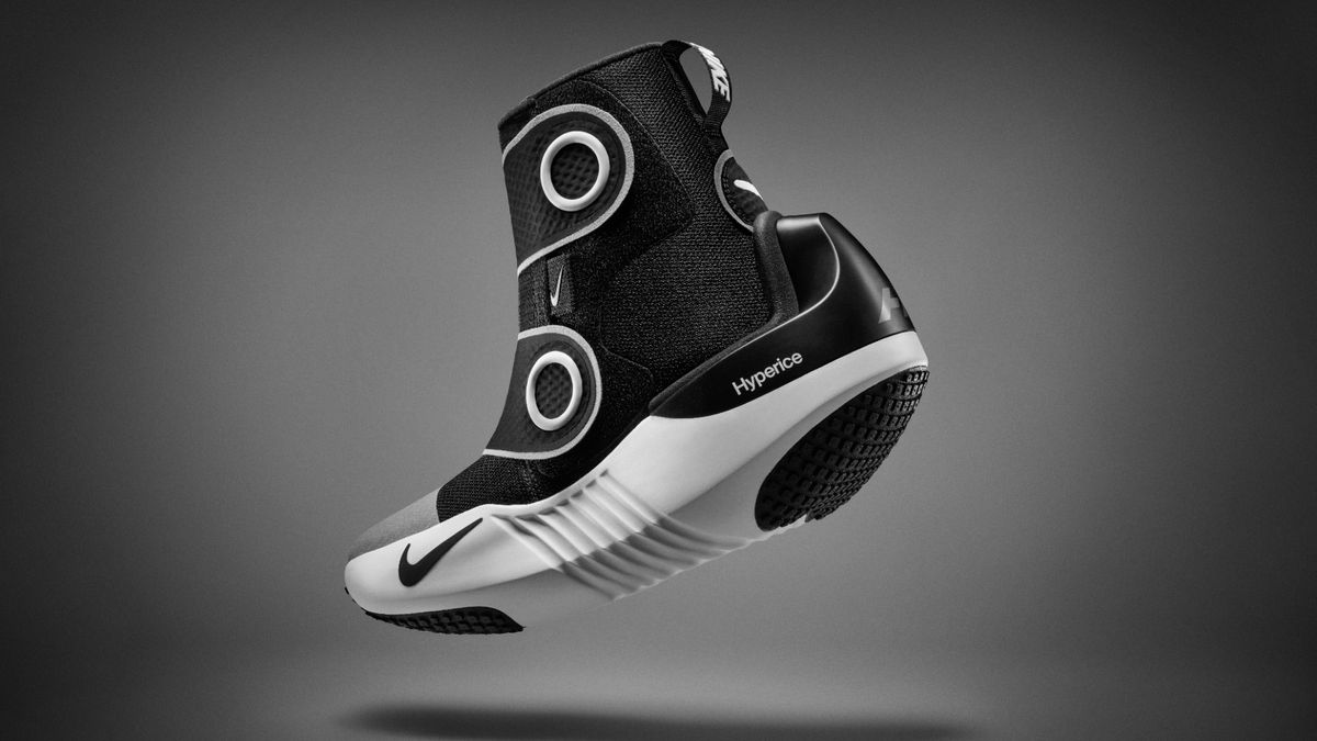 Nike’s latest futuristic sneakers will massage your feet while you’re ...