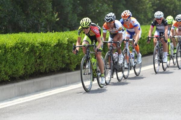 Rachel Neylan (Abus Nutrixxion) also chases Brand