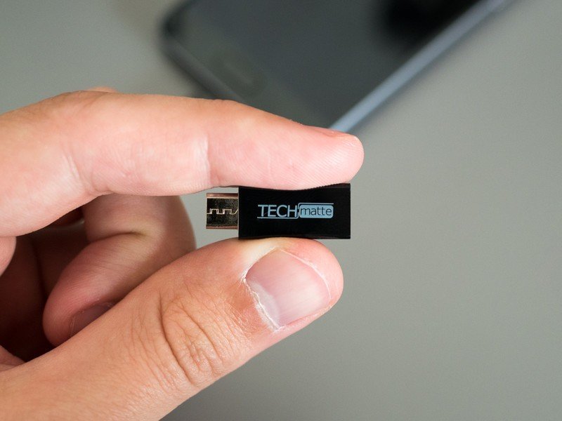 USB-C to Micro-USB adapter