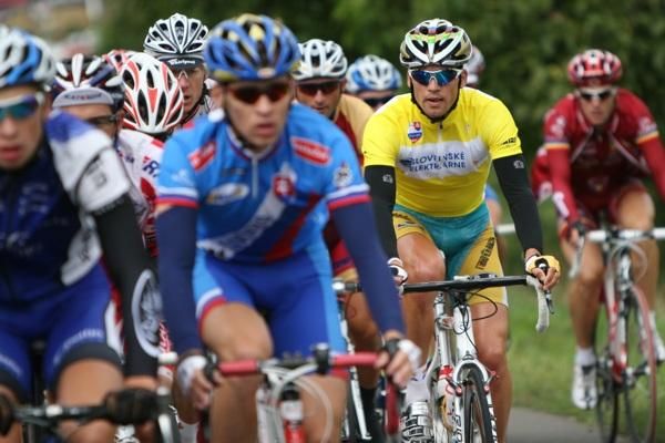 Zdenek Stybar in the race leader's jersey on stage 1, after winning the prologue
