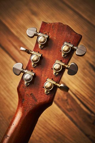 Gold Grover Rotomatics are found on the reverse of the headstock, with evidence that at least one other set of tuners was fitted after the original Klusons were removed. The serial was probably lost during refinishing work in ’75.