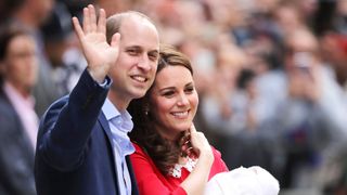 Prince William Kate Middleton royal baby waving