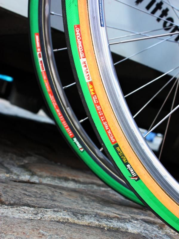 Giant 27mm-wide Vittoria tubulars just barely fit in the Euskaltel-Euskadi Orbeas. Thankfully for them, it isn't likely to be an issue with the dry conditions.