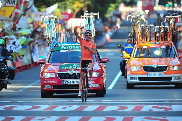 Igor Anton Hernandez (Euskaltel-Euskadi) triumphs in the Basque country