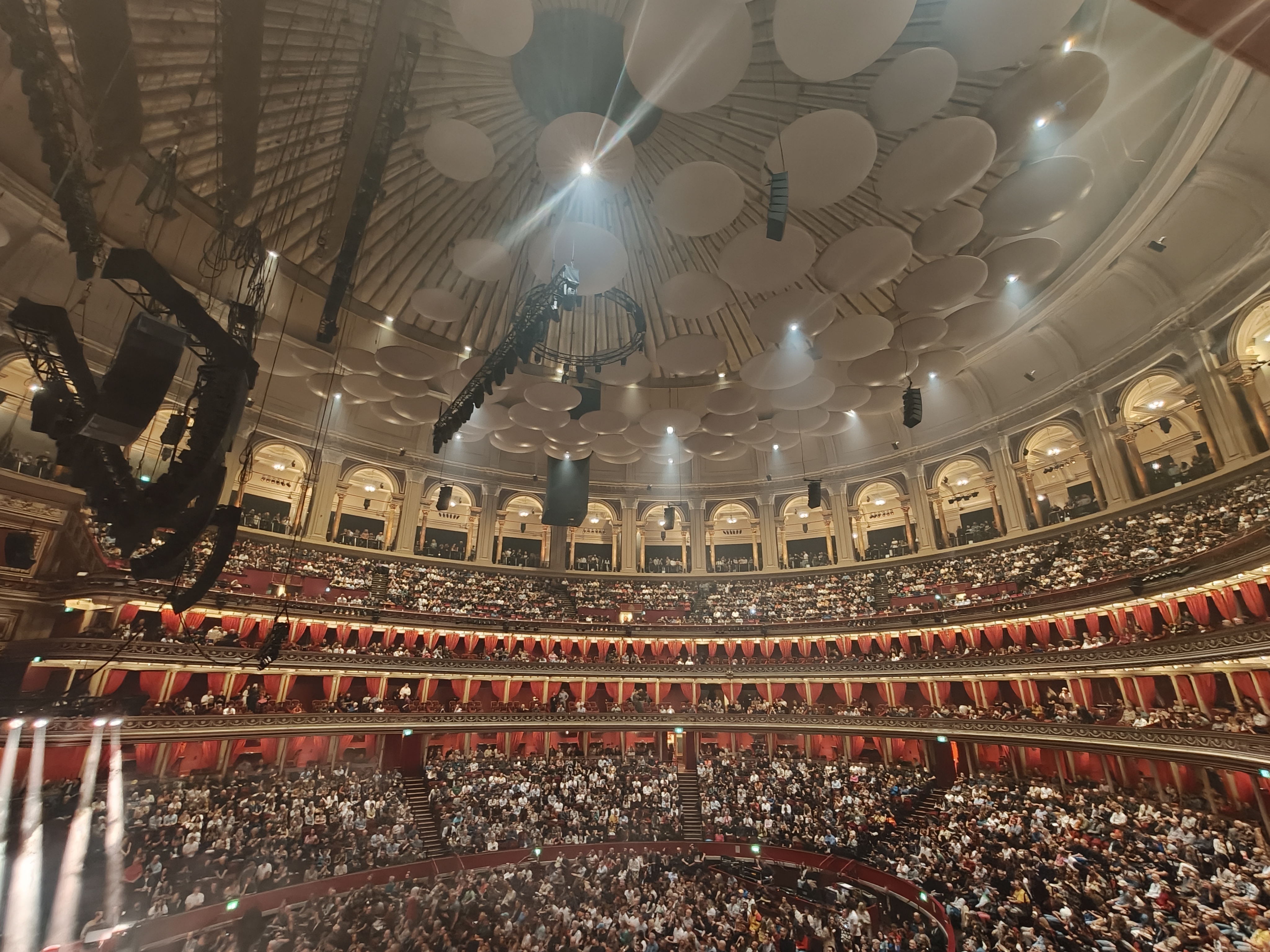 Oppo Find X9 Pro camera sample at Sigur Ros gig, Royal Albert Hall, London, September 2025