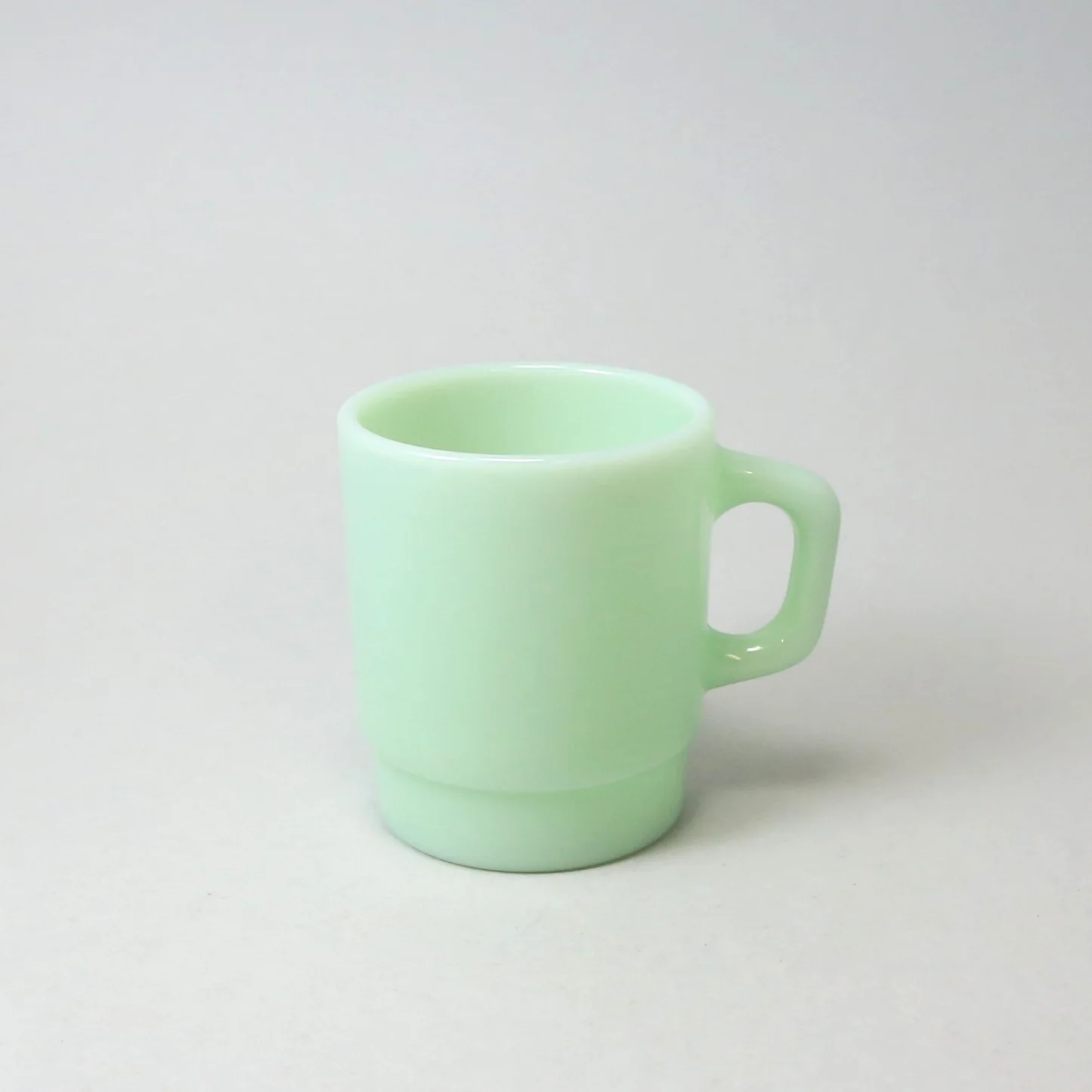 DD Milk Glass Mug