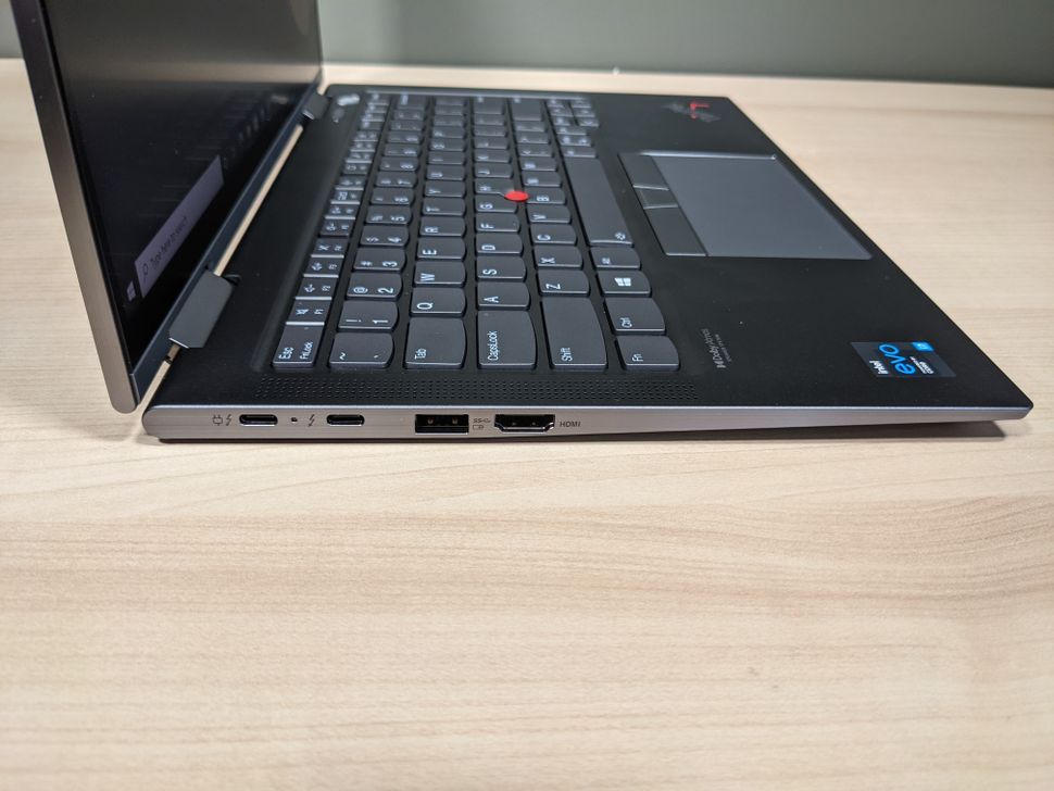 Lenovo ThinkPad X1 Yoga Gen 6 Review Long Screen, Extra Long Battery