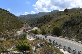 The peloton on stage two of the 2021 Vuelta a España