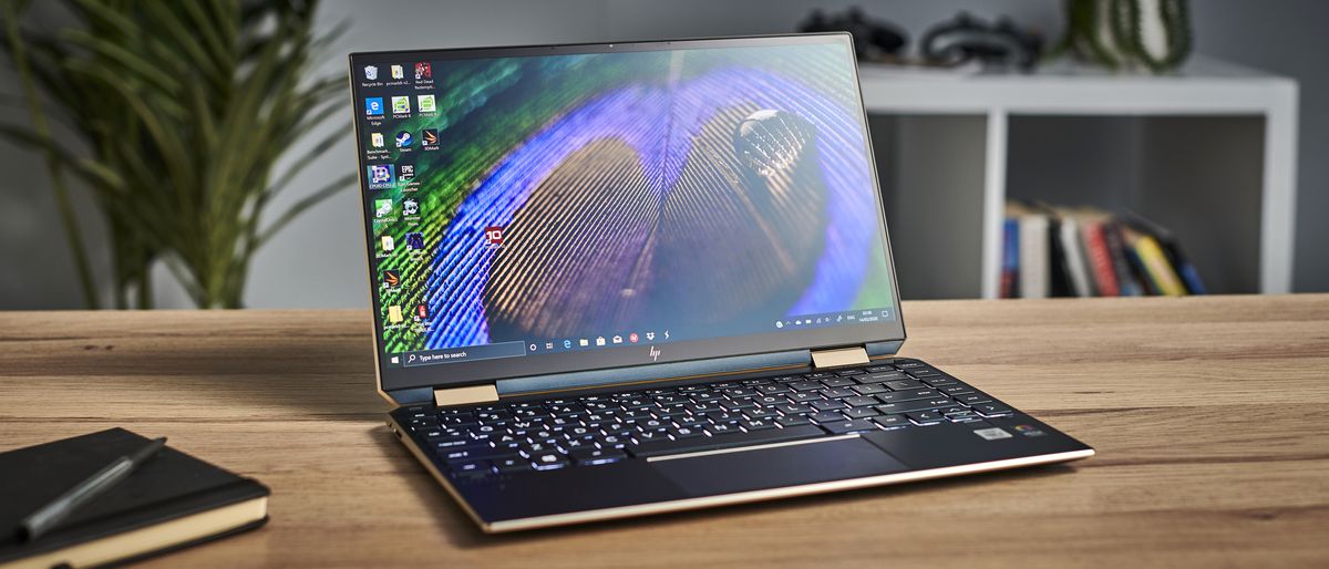 HP Spectre x360 (2020) on a wooden table