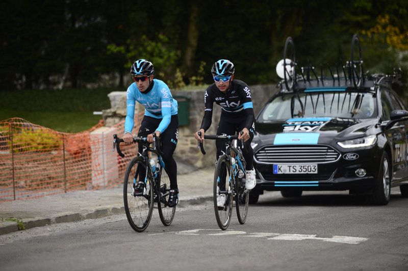 Sergio and Sebasti&aacute;n Henao of Team Sky recon the climb