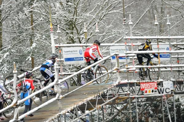 The elite women's peloton