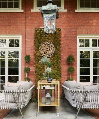 Patio with vertical greenery