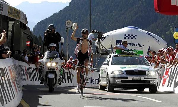 Fr&auml;nk Schleck (Team CSC) wins.