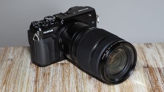 The Fujifilm GF 45-100mm f/4 balances will with the GFX 50R, but would be ideal on the GFX 100