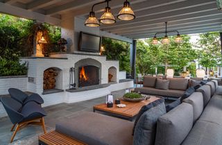 Garden/outdoor room at Rob Lowe's mansion