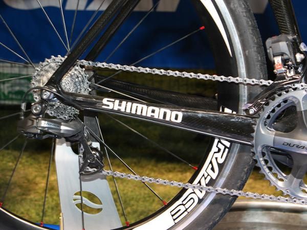 Chain stays are modestly oversized.