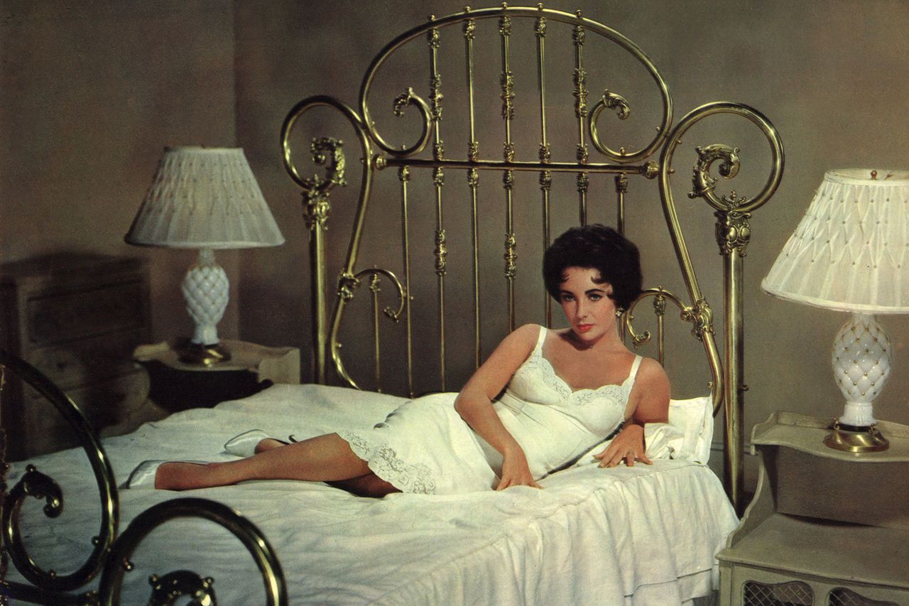 Cat on a Hot Tin Roof starring Elizabeth Taylor