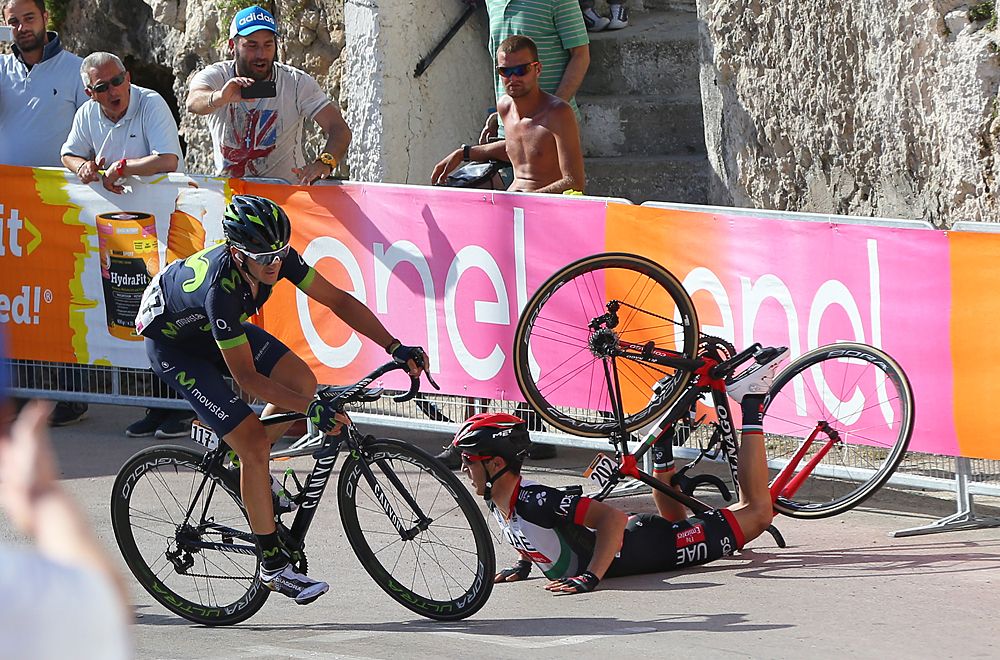 Valerio Conti (UAE Team Emirates) crashes