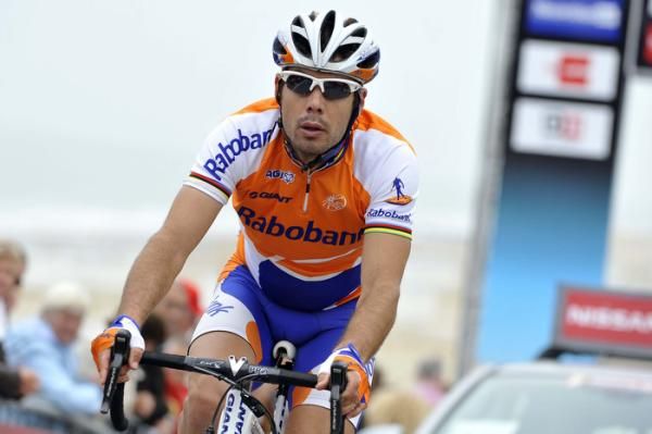 Oscar Freire (Rabobank) arrives at the finish.