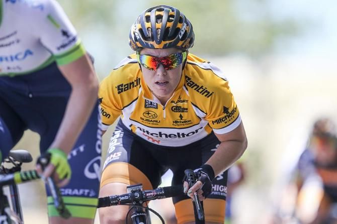 Chloe Hosking (Wiggle Down Under) in action