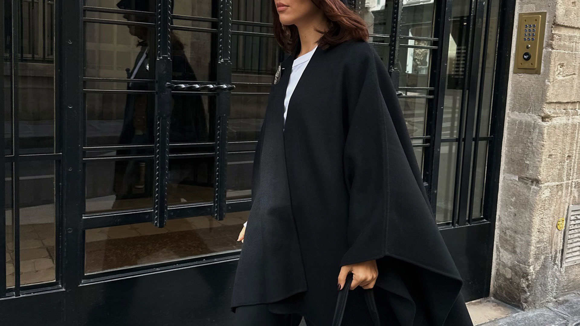 @deborabrosa black wool cape outfit image