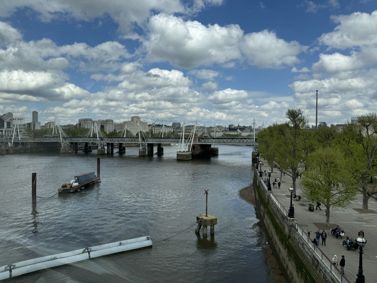 iPhone 15 Pro Max vs. Galaxy S24 Ultra vs. Pixel 8 Pro London Eye photos