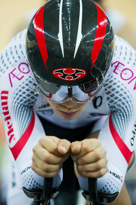 Kazushige Kuboki of Japan warms up before his Men's Omnium Individual Pursuit