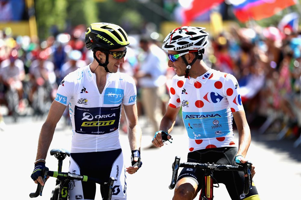 Simon Yates (Orica-Scott) and Fabio Aru (Astana) talk about their new jerseys