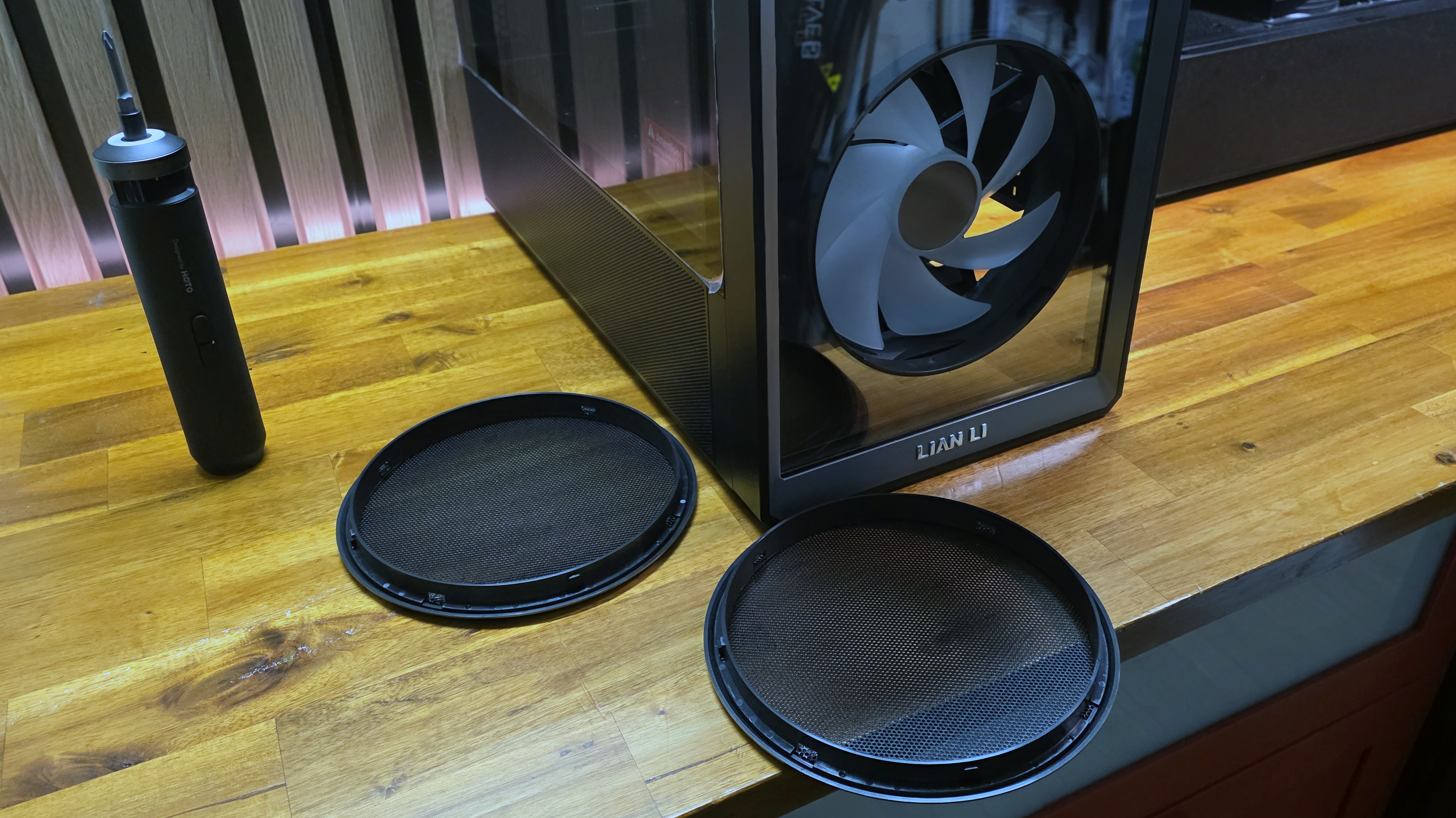 Lancool 217 Inf front fan covers removed