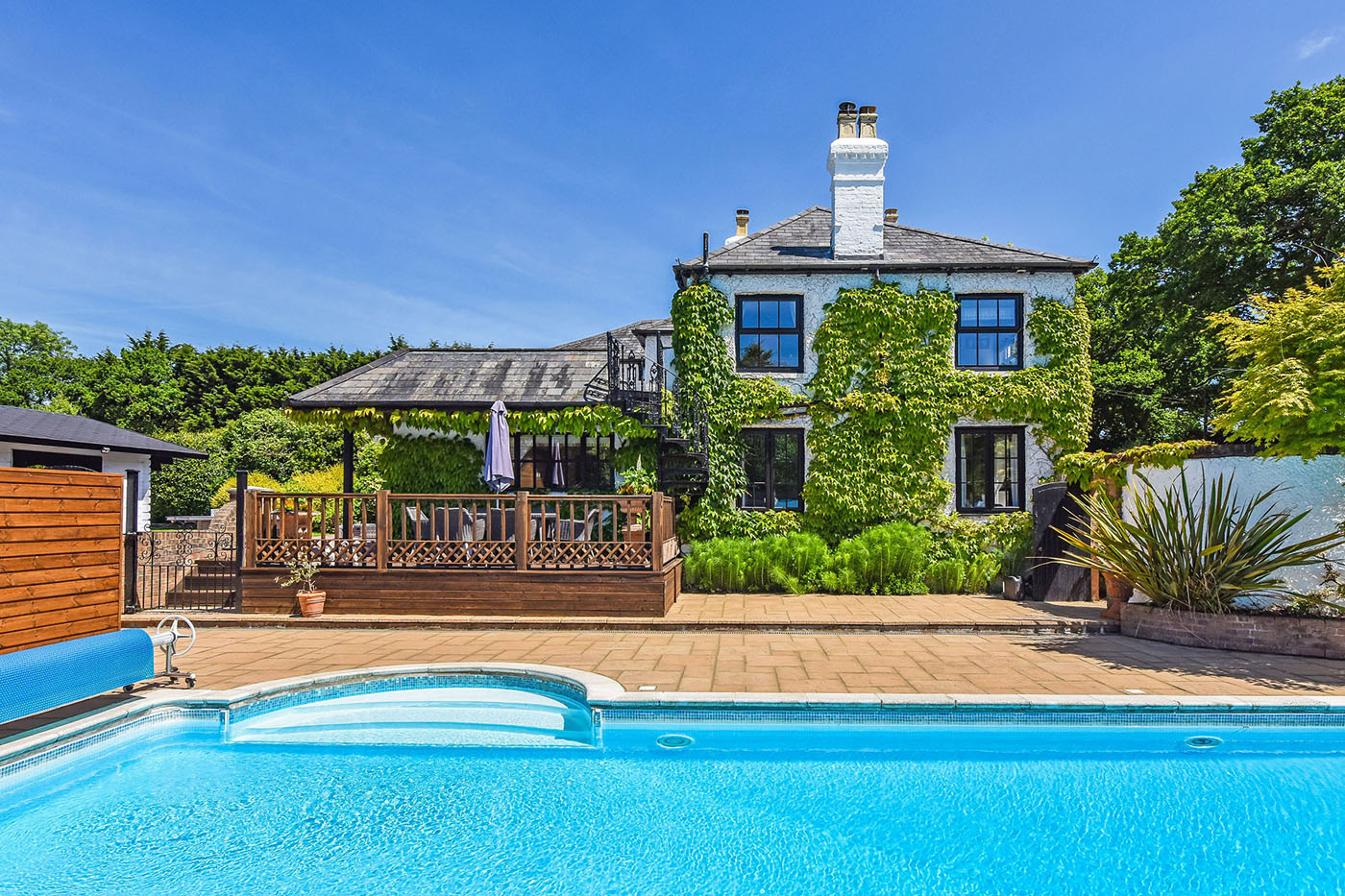 Danesford, Sway Road, Tiptoe_JDWCo_ext pool