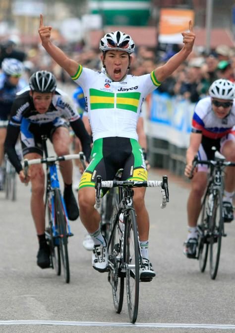 Ewan (Jayco-AIS) had plenty of time to celebrate as he took a dominant victory in his first European race of 2013