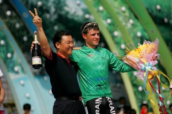 Vitaliy Buts (Ukraine) in the sprinters jersey.