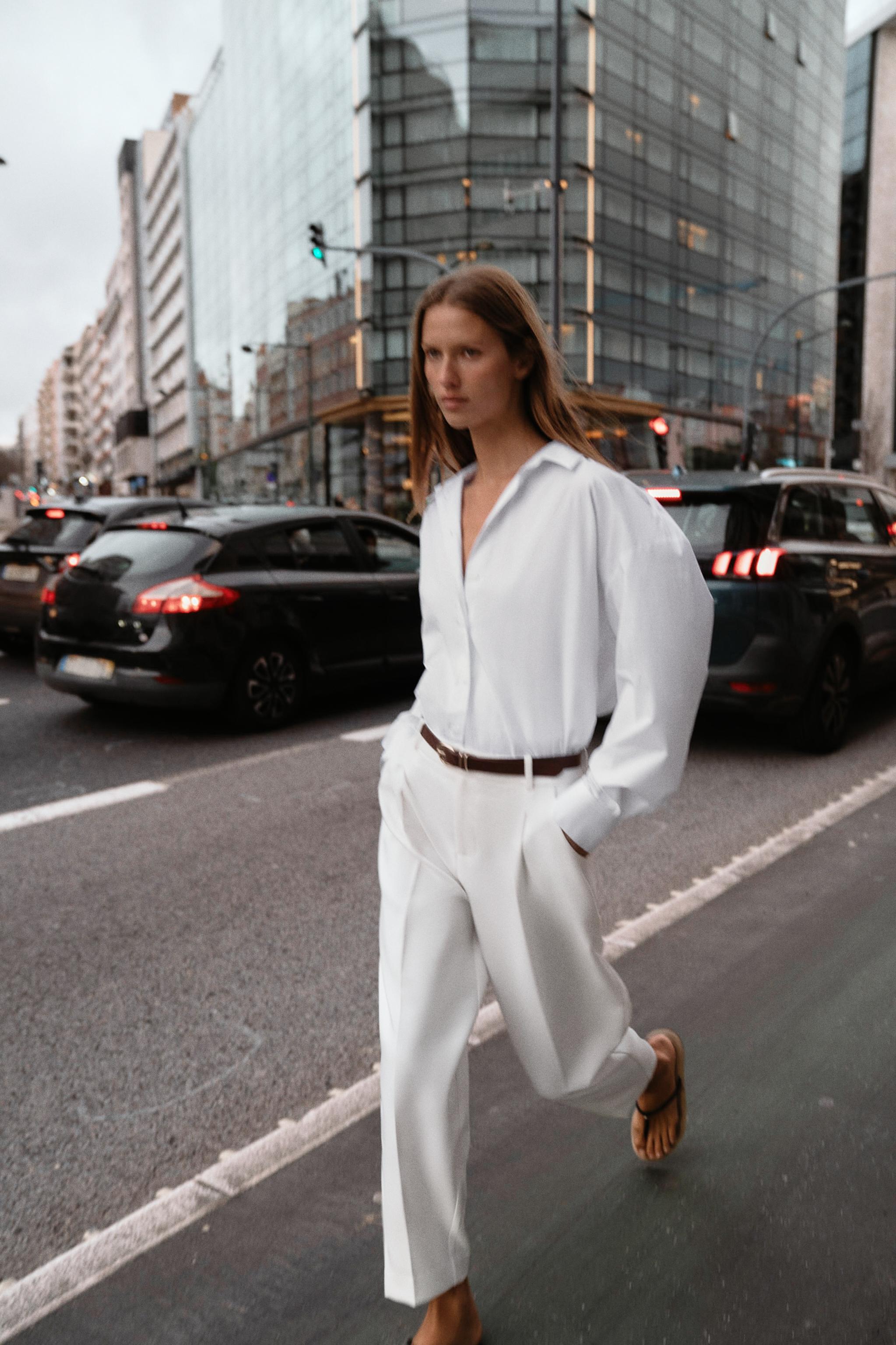 Poplin Shirt With Dart Detail on the Back